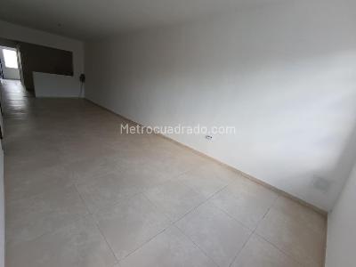 Casa de 5 alcobas en venta en Santa Elena, Cali, 320 m² · foto 3 de 20