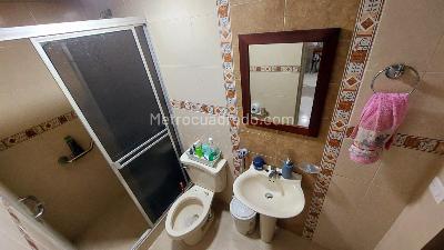 Casa de 4 alcobas en venta en Colseguros, Cali, 275 m² · foto 6 de 10