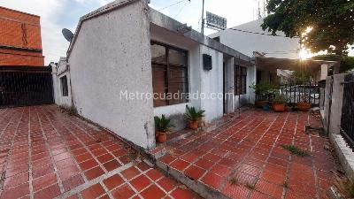 Casa de 4 alcobas en venta en Colseguros, Cali, 275 m² · foto 9 de 10