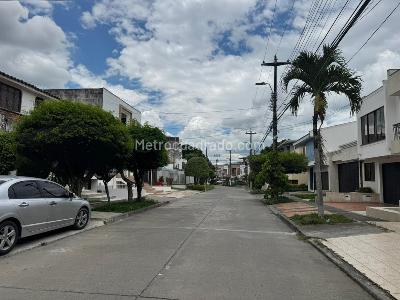 Casa de 5 alcobas en arriendo en Las Mercedes, Palmira, 460 m² · foto 19 de 20
