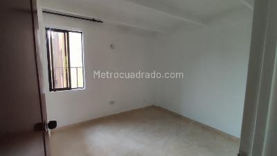 Apartamento de 3 alcobas en venta en Bosques Del Limonar, Cali, 65 m² · foto 2 de 8