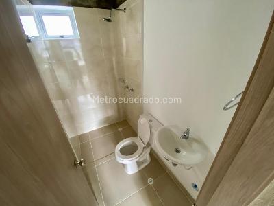 Apartamento de 2 alcobas en venta en Jorge Isaacs, Cali, 60 m² · foto 2 de 10