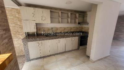 Casa de 3 alcobas en venta en Villa Del Lago, Cali, 55 m² · foto 2 de 13