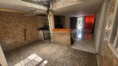 Casa de 3 alcobas en venta en Villa Del Lago, Cali, 55 m² · foto 8 de 13