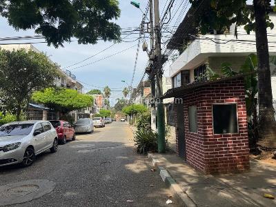Casa de 4 alcobas en venta en Paseo De Los Almendros, Cali, 356 m² · foto 3 de 20
