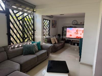 Casa de 4 alcobas en venta en La Hacienda, Cali, 232 m² · foto 18 de 20