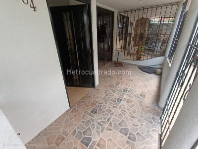 Casa de 4 alcobas en venta en Villa Del Prado, Cali, 180 m² · foto 3 de 8