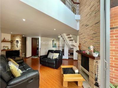 Apartamento en venta en Cedritos, Bogotá · foto 3 de 19