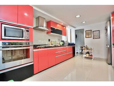 Apartamento de 2 alcobas en arriendo en Chico Navarra, Bogotá, 100 m² · foto 5 de 17