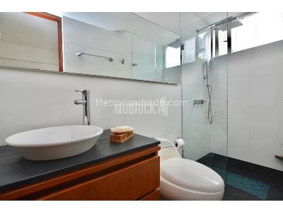 Apartamento de 2 alcobas en arriendo en Chico Navarra, Bogotá, 100 m² · foto 15 de 17