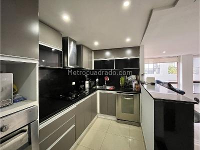Apartamento en venta en Bella Suiza, Bogotá · foto 4 de 17
