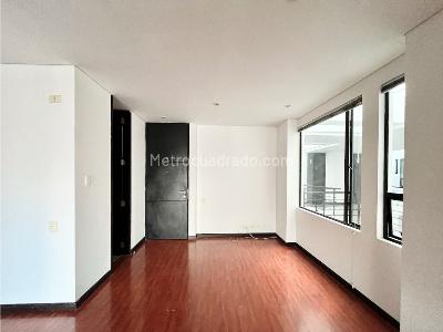 Apartaestudio en venta en San Patricio, Bogotá, 60 m² · foto 2 de 18
