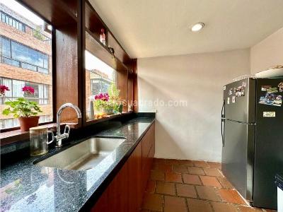 Apartamento de 2 alcobas en arriendo en Los Rosales, Bogotá, 105 m² · foto 9 de 19