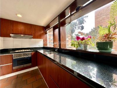 Apartamento de 2 alcobas en arriendo en Los Rosales, Bogotá, 105 m² · foto 10 de 19