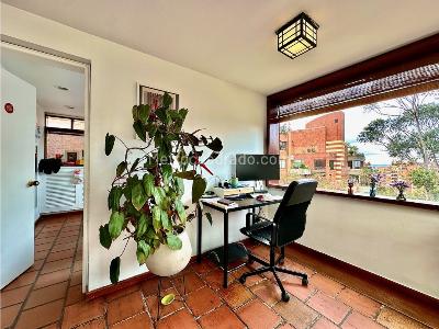 Apartamento de 2 alcobas en arriendo en Los Rosales, Bogotá, 105 m² · foto 13 de 19