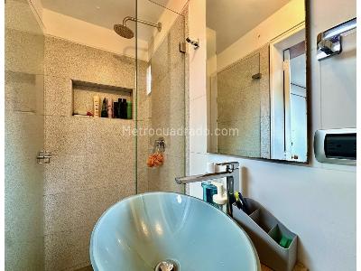 Apartamento de 2 alcobas en arriendo en Los Rosales, Bogotá, 105 m² · foto 17 de 19