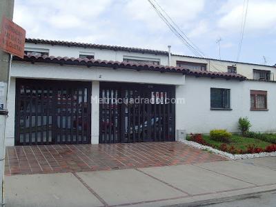 Casa en venta en Pasadena, Bogotá · foto 2 de 18