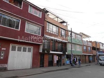 Casa de 5 alcobas en venta en Flandes, Bogotá, 300 m² · foto 2 de 8