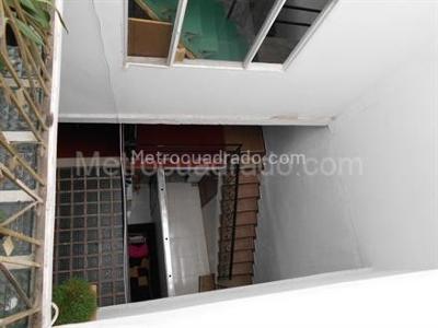 Casa de 5 alcobas en venta en Flandes, Bogotá, 300 m² · foto 4 de 8