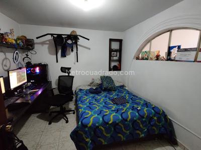 Casa de 5 alcobas en venta en Bellavista Occidental, Bogotá, 332 m² · foto 6 de 20