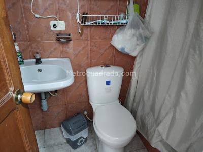 Casa de 5 alcobas en venta en Bellavista Occidental, Bogotá, 332 m² · foto 14 de 20