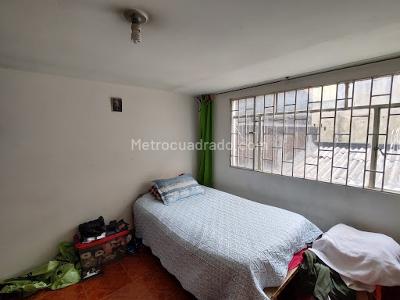 Casa de 5 alcobas en venta en Bellavista Occidental, Bogotá, 332 m² · foto 16 de 20