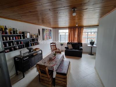 Casa de 5 alcobas en venta en Bellavista Occidental, Bogotá, 332 m² · foto 17 de 20