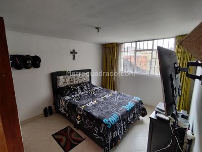 Casa de 5 alcobas en venta en Bellavista Occidental, Bogotá, 332 m² · foto 19 de 20