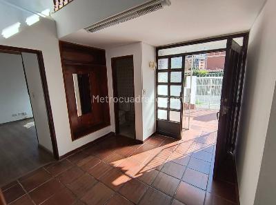 Casa de 5 alcobas en venta en El Contador, Bogotá, 282 m² · foto 3 de 20