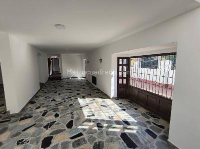 Casa de 5 alcobas en venta en El Contador, Bogotá, 282 m² · foto 6 de 20