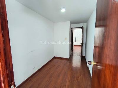 Casa de 5 alcobas en venta en El Contador, Bogotá, 282 m² · foto 9 de 20