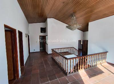 Casa de 5 alcobas en venta en El Contador, Bogotá, 282 m² · foto 14 de 20