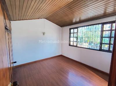 Casa de 5 alcobas en venta en El Contador, Bogotá, 282 m² · foto 15 de 20
