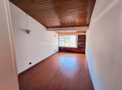Casa de 5 alcobas en venta en El Contador, Bogotá, 282 m² · foto 18 de 20
