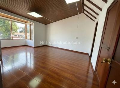Casa de 3 alcobas en venta en Santa Ana Occidental, Bogotá, 229 m² · foto 8 de 20