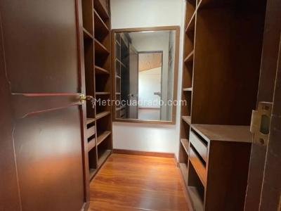 Casa de 3 alcobas en venta en Santa Ana Occidental, Bogotá, 229 m² · foto 11 de 20