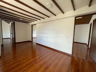 Casa de 3 alcobas en venta en Santa Ana Occidental, Bogotá, 229 m² · foto 13 de 20