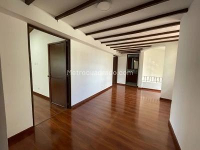 Casa de 3 alcobas en venta en Santa Ana Occidental, Bogotá, 229 m² · foto 14 de 20