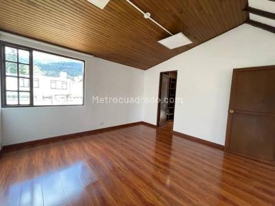 Casa de 3 alcobas en venta en Santa Ana Occidental, Bogotá, 229 m² · foto 15 de 20