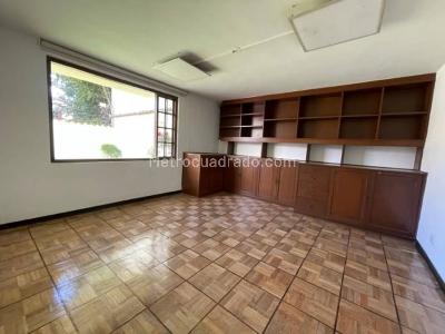 Casa de 3 alcobas en venta en Santa Ana Occidental, Bogotá, 229 m² · foto 18 de 20
