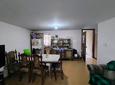 Casa de 5 alcobas en venta en Ciudad Jardin Norte, Bogotá, 341 m² · foto 13 de 20