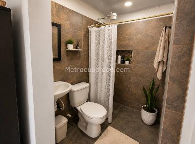 Casa de 5 alcobas en venta en Villa Elisa, Bogotá, 219 m² · foto 17 de 20