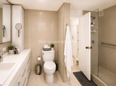 Apartamento de 4 alcobas en venta en Chico, Bogotá, 159 m² · foto 16 de 20