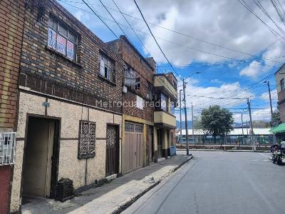 Casa en venta en Las Ferias, Bogotá · foto 2 de 5