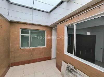 Casa de 5 alcobas en venta en Bosque Popular, Bogotá, 287 m² · foto 14 de 20