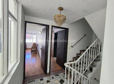 Casa de 5 alcobas en venta en Bosque Popular, Bogotá, 287 m² · foto 16 de 20