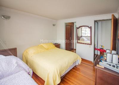 Apartamento de 3 alcobas en venta en Banco Central, Bogotá, 77 m² · foto 12 de 19