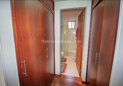 Apartamento de 3 alcobas en venta en Banco Central, Bogotá, 77 m² · foto 13 de 19