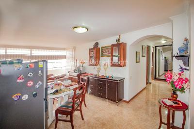 Apartamento de 3 alcobas en venta en Banco Central, Bogotá, 77 m² · foto 2 de 19