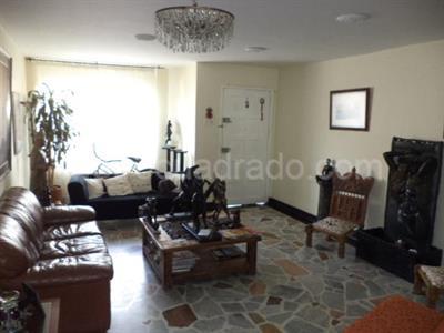 Casa en venta en Alhambra, Bogotá · foto 4 de 19